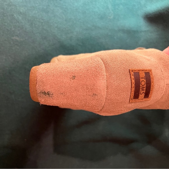 Toms Women's Desert Wedge Taupe Suede Booties - Size 6 - Picture 12 of 14